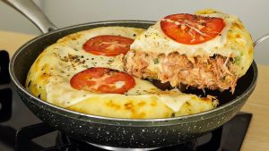Lanche de Mandioca na Frigideira com Carne-Seca