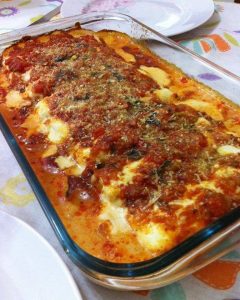 Canelone de Presunto e Queijo com Dois Molhos