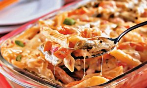 Macarrão de Forno com Frango Cremoso