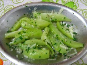Salada de Chuchu Cozido com Cebola e Limão