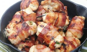 Filé de Frango Enrolado com Muçarela e Bacon