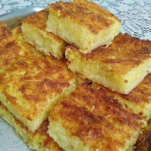 Bolo Mané Pelado com Mandioca, Coco e Queijo Meia-Cura
