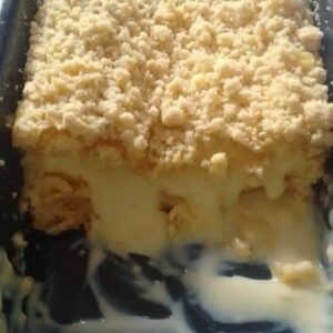 Bolo de Chocolate Furadinho com Creme de Pudim