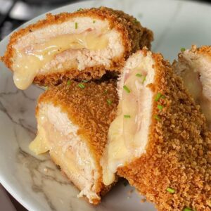 Filé de Frango à Cordon Bleu: Crocante e Recheado