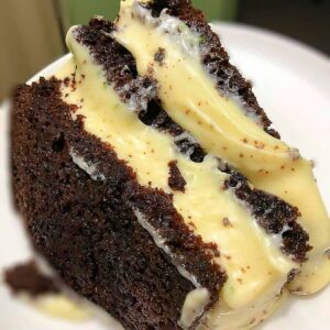 Bolo de Chocolate com Mousse de Limão Cremoso