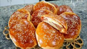 Hambúrguer de Forno com Massa Fofinha