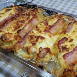 Filé de Frango com Bacon e Parmesão