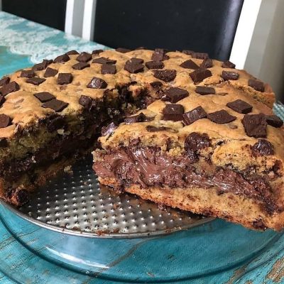 Torta Cookie Recheada de Chocolate: Cremosa por Dentro