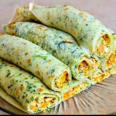 Panqueca de Espinafre com Frango Cremoso e Requeijão