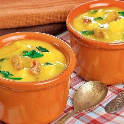 Sopa de Mandioquinha com Carne e Agrião